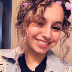 Meet your Posher, Michaela